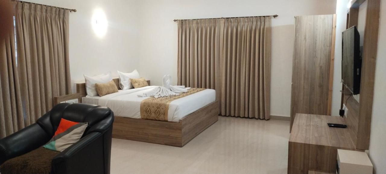 Doves-Kohinoor Exotica Deluxe Room 3