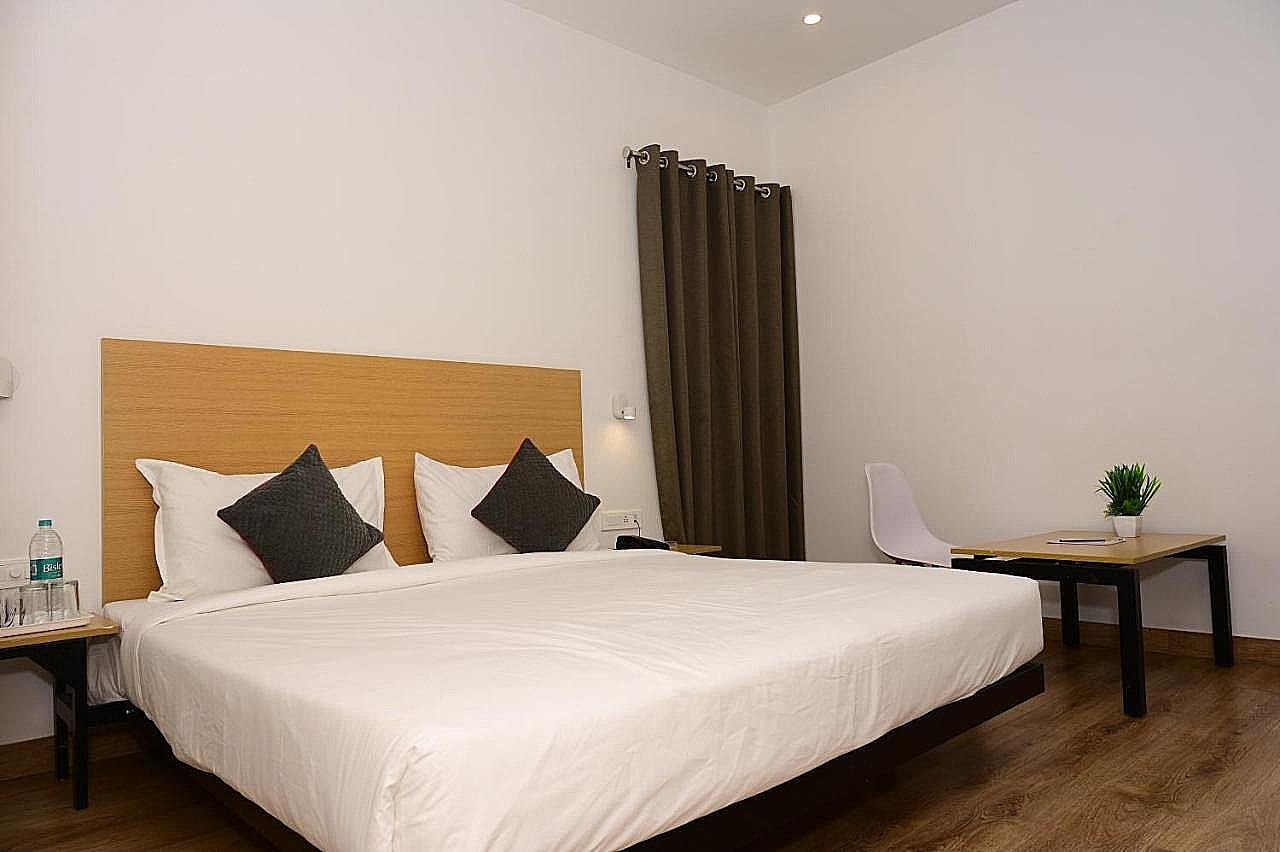 Hotel SM Hives Business Classic Room 2