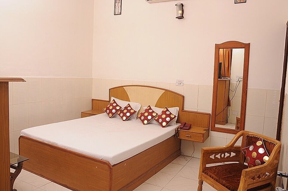 undefined FabHotel Surya Palace 1 10