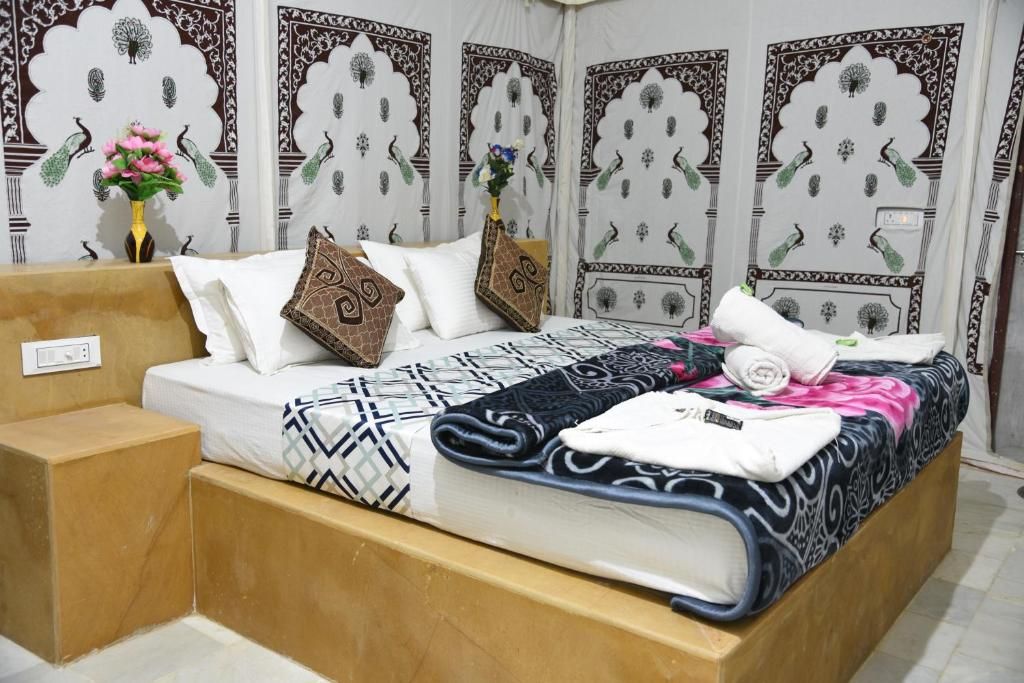 undefined Malra desert camp 5