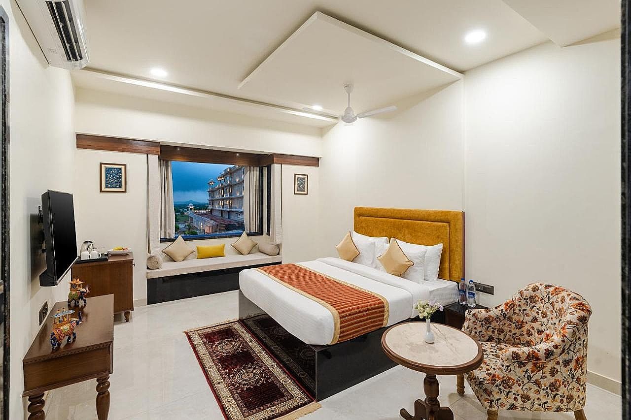 undefined Traavista Aravali Mahal - Luxury Lake View Heritage Resort  10