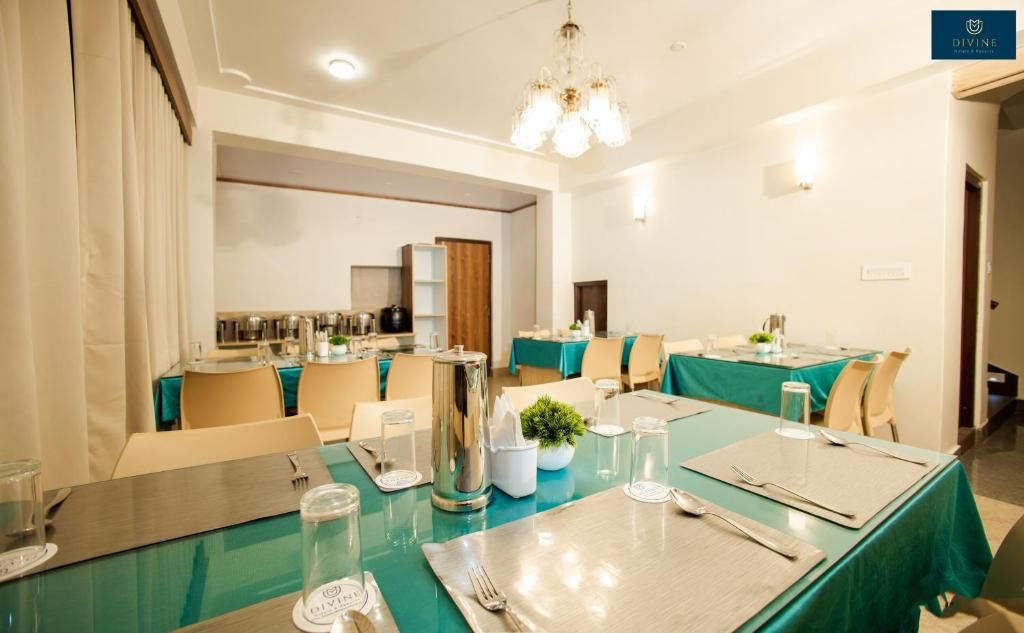 Food & Dining