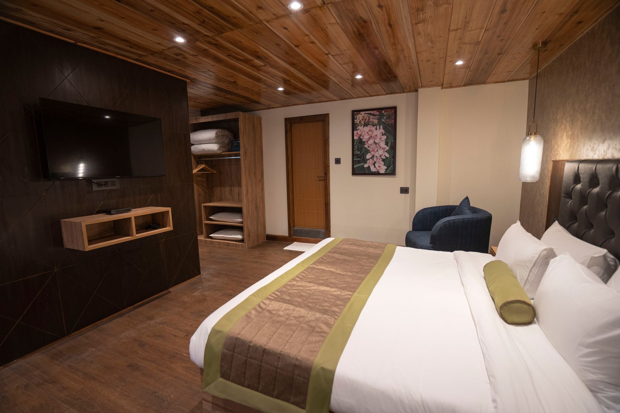 King Suite with Heaters