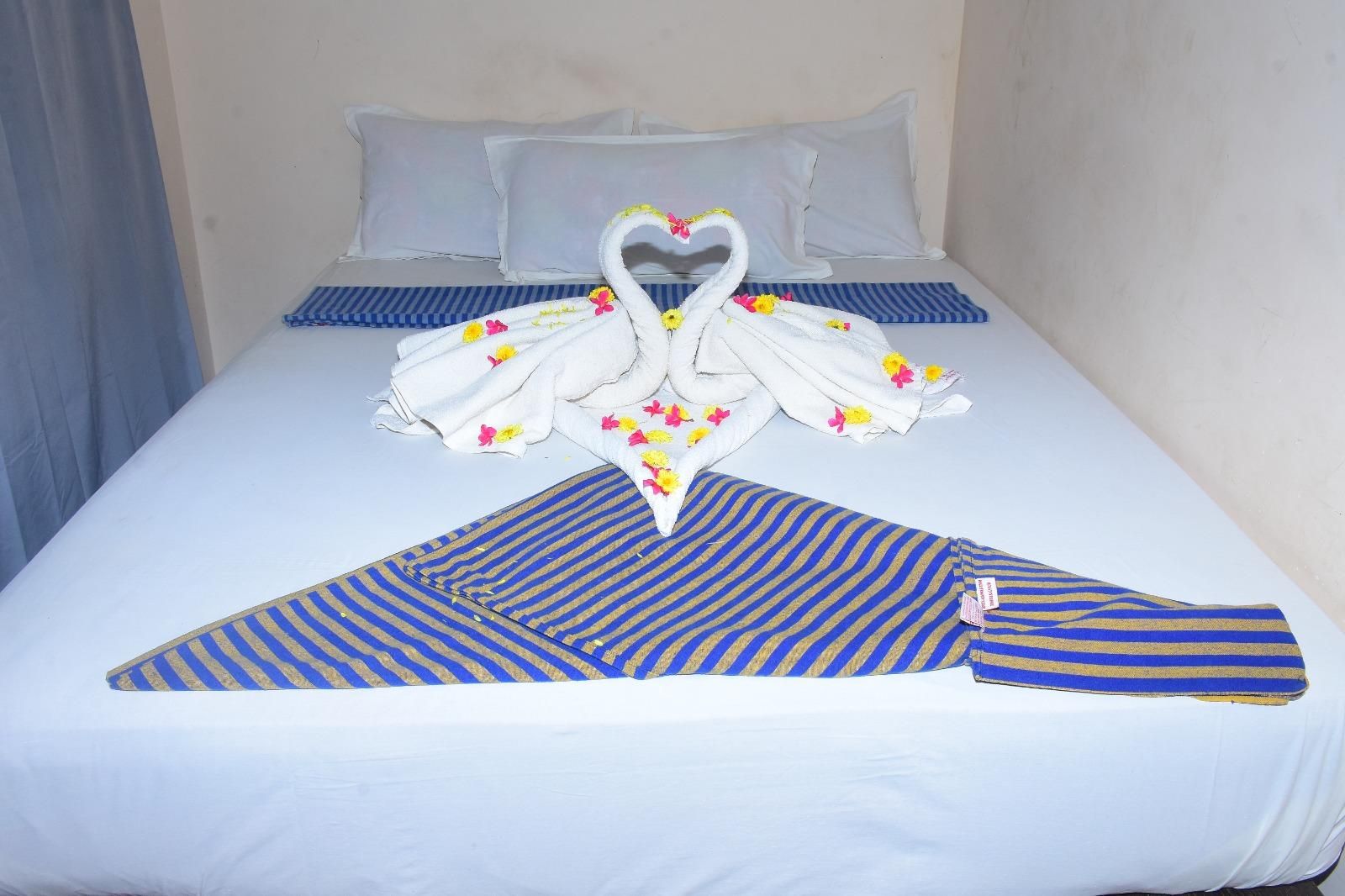 HOTEL AISHWARIYAM Suite Room 3