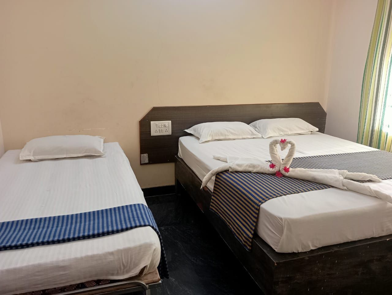 HOTEL AISHWARIYAM Budget Room 3