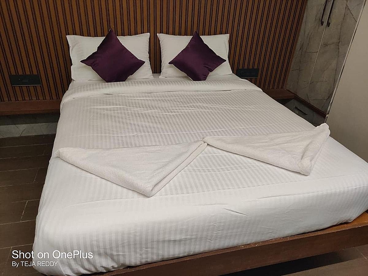 Hotel V Hitech City Standard Room 2