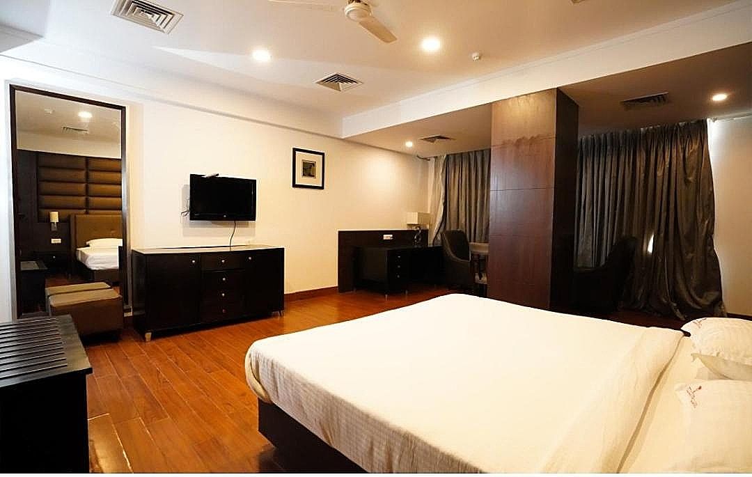 undefined Hotel Grand Himayat 7