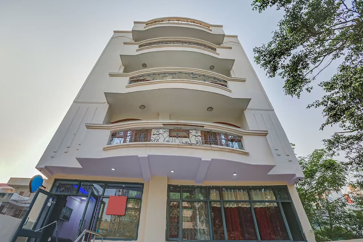 Fabhotel Rn Residency