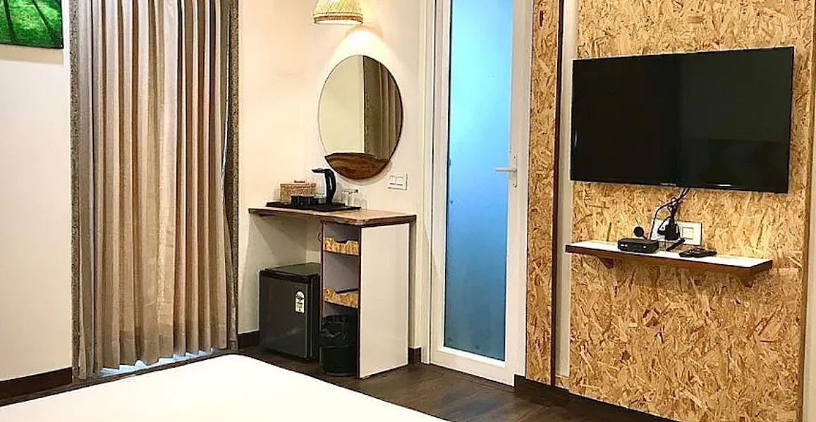 Jungle view with Balcony