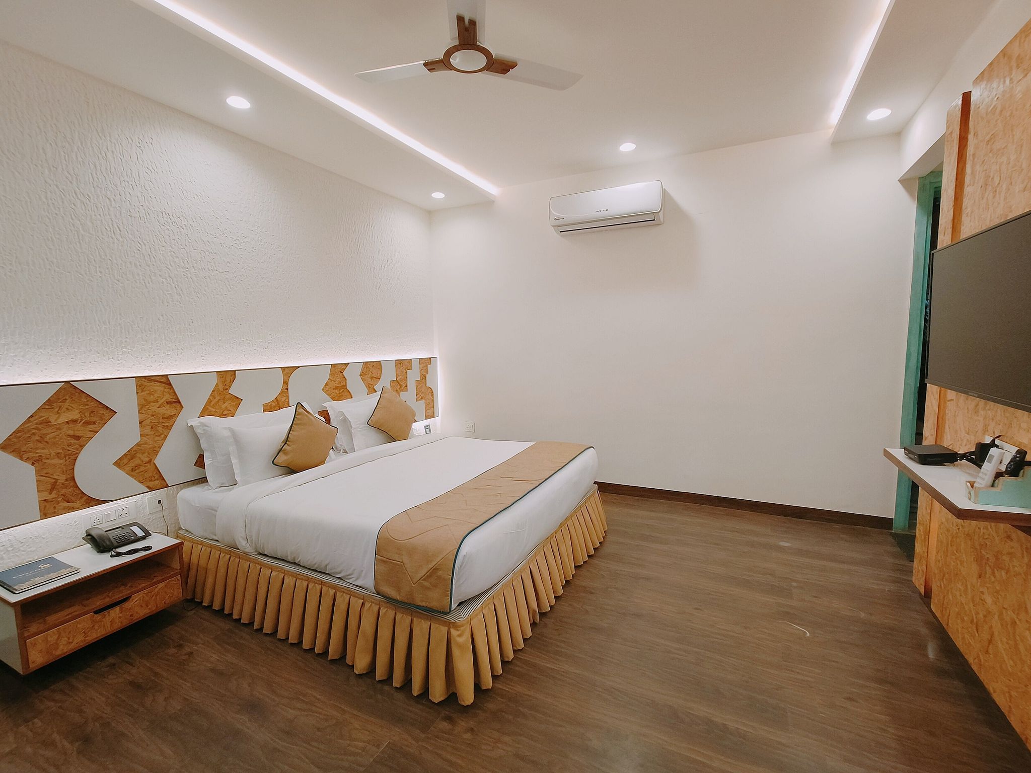 Ataraxia Crestmont Resorts & Spa Garden View with Balcony 3