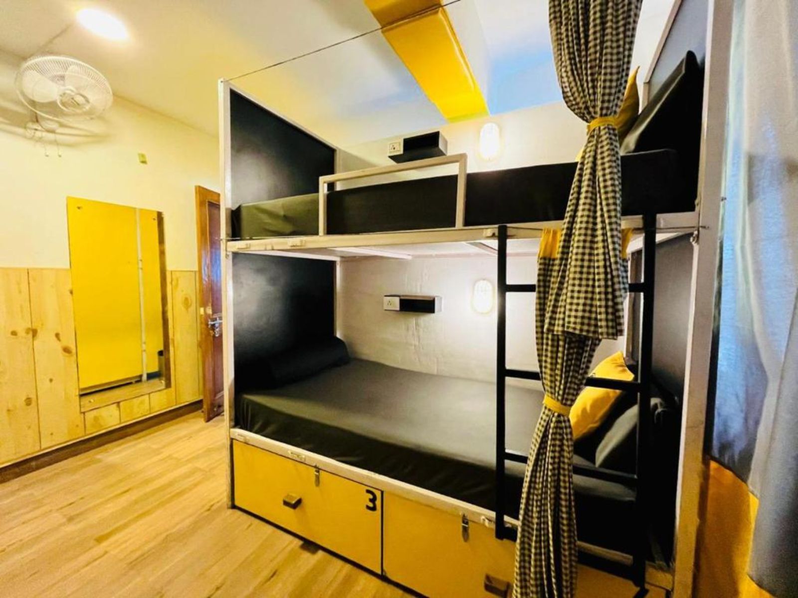 Bed in 2 Bed Mixed Dormitory x A block