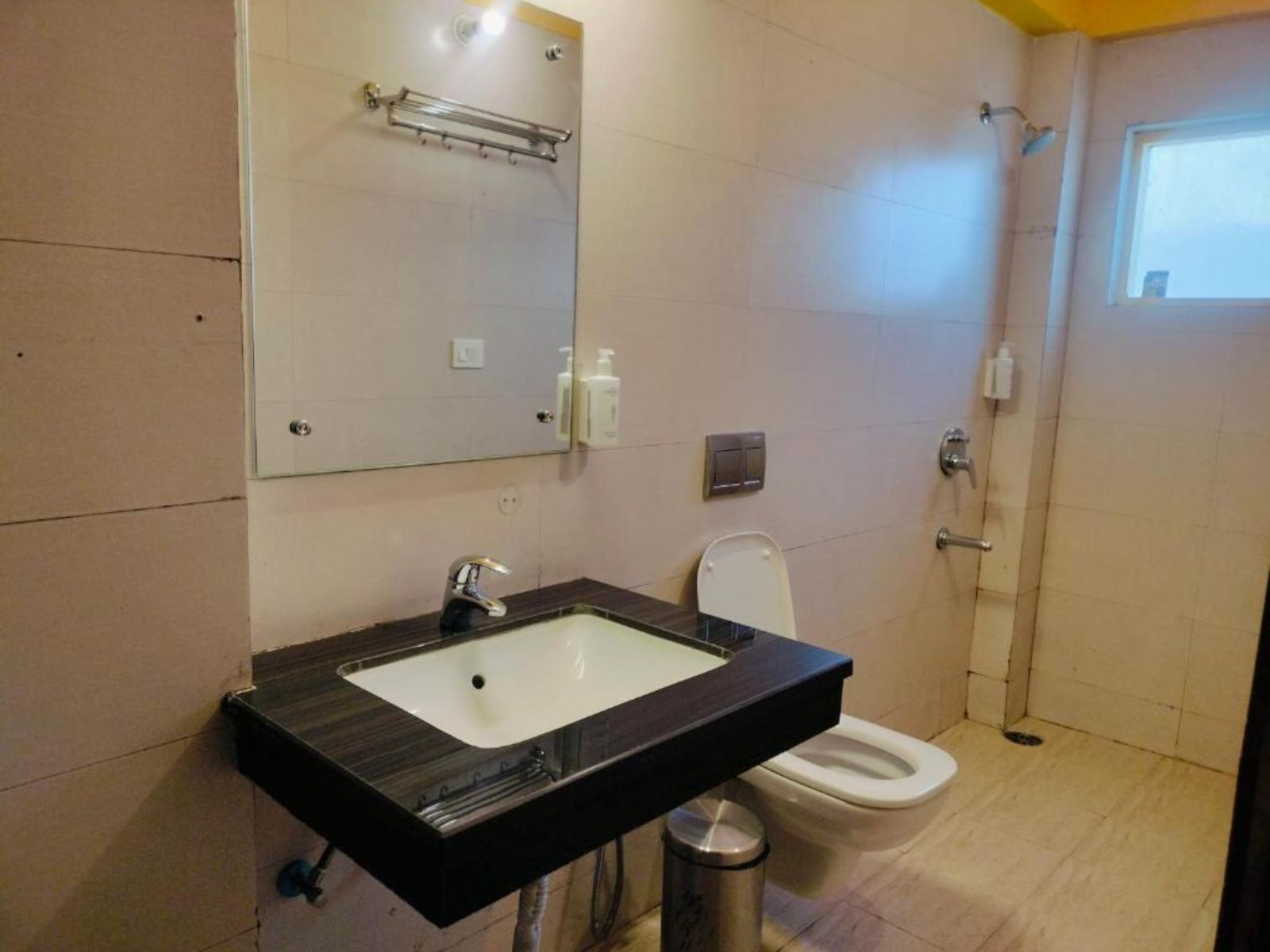 Bed in 6 Bed Mixed Dormitory x A block