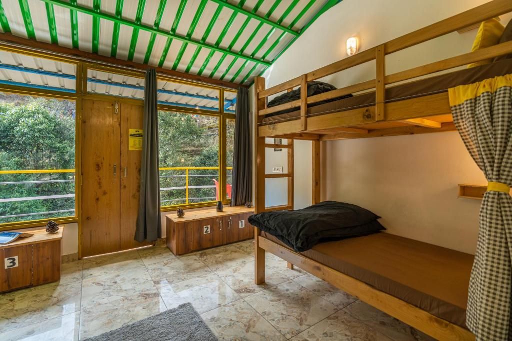Bed in 8 Bed Mixed Dormitory with Balcony and Mountain view