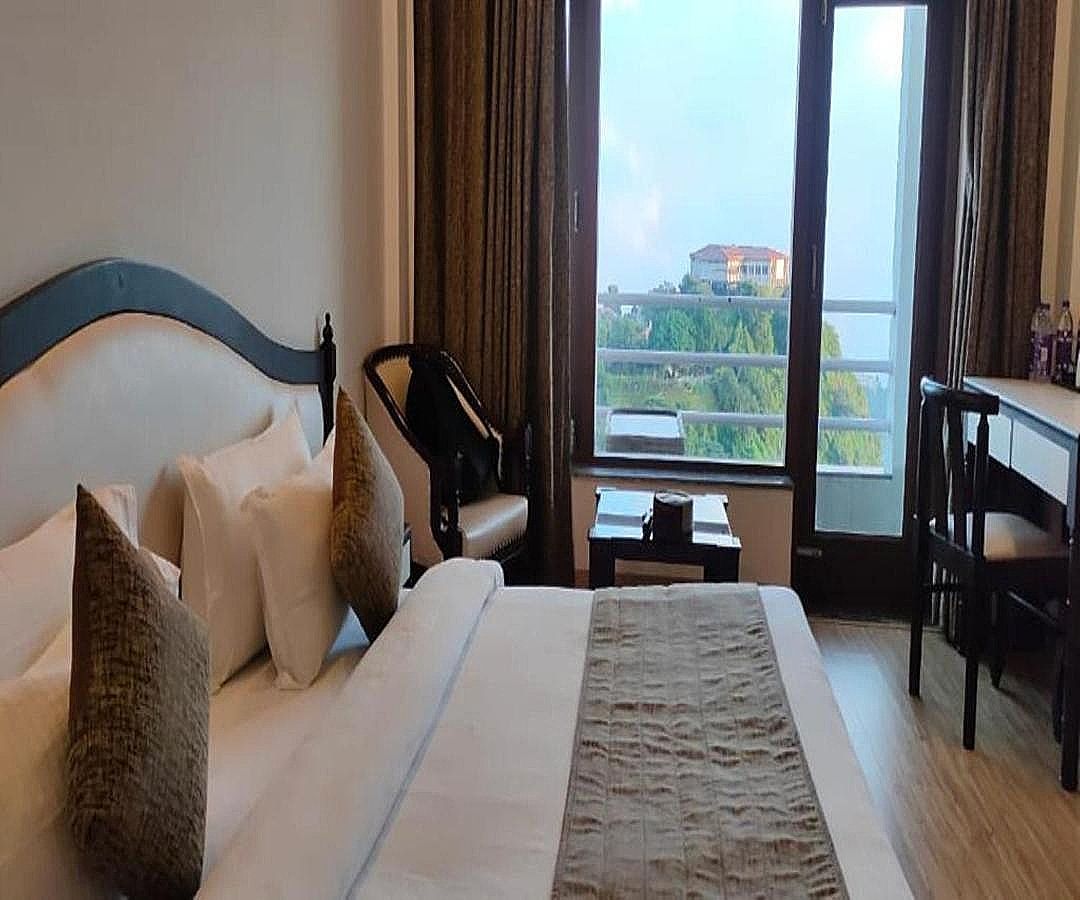 Premium Valley View with Balcony