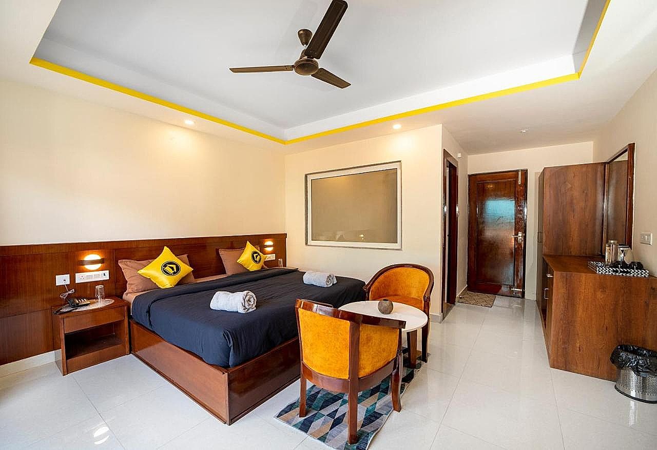 Superior Double Room with Balcony