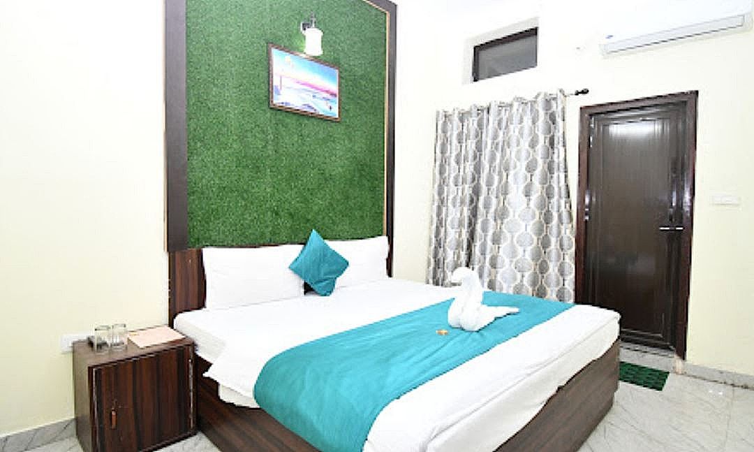 undefined Hotel Tapovan Inn by Riversun Hotels 7