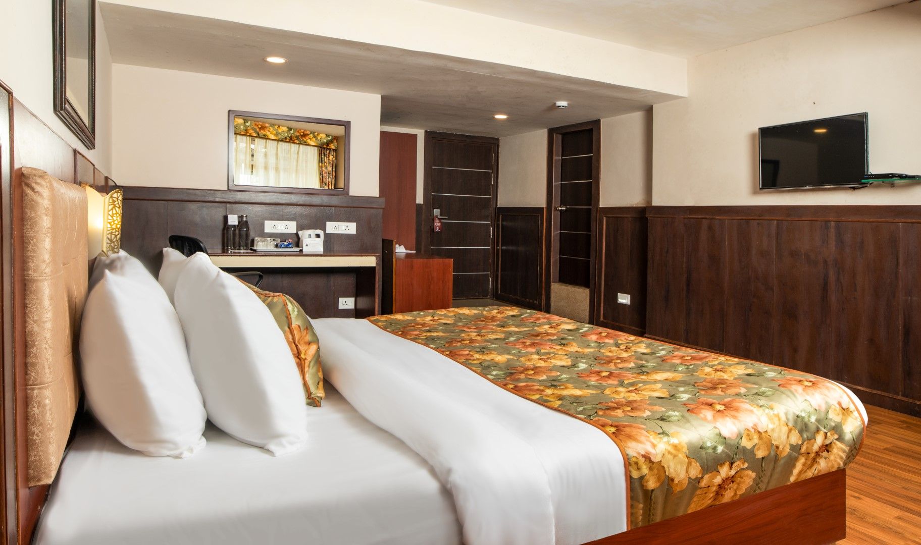 Deluxe Non View Room