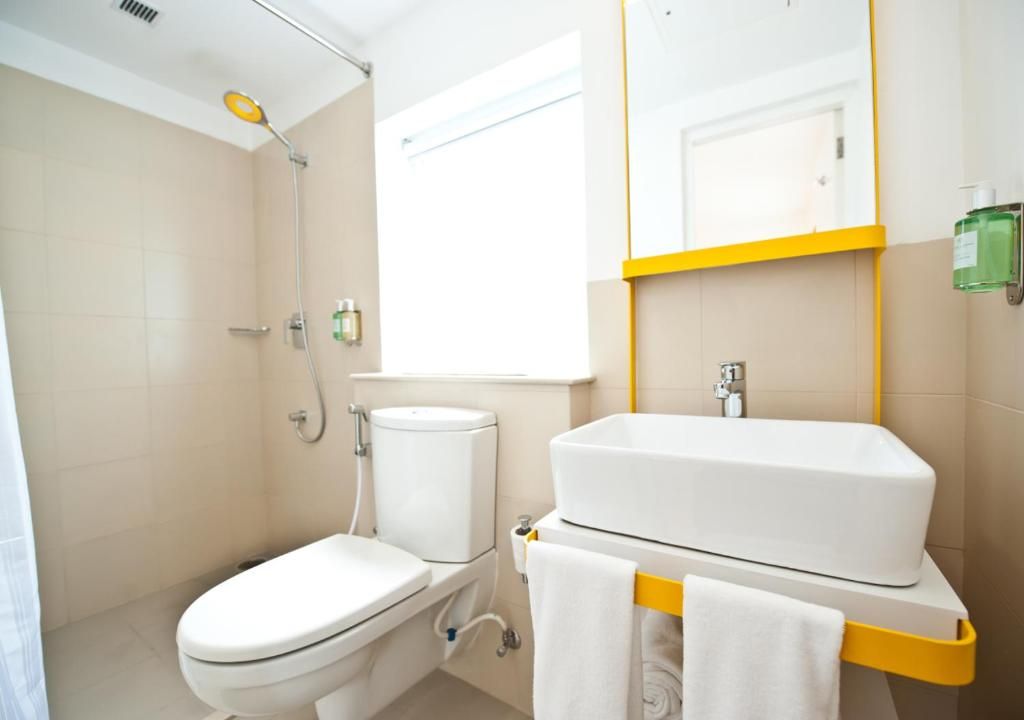 Bloom Hotel - Jalandhar Standard Twin Room 6