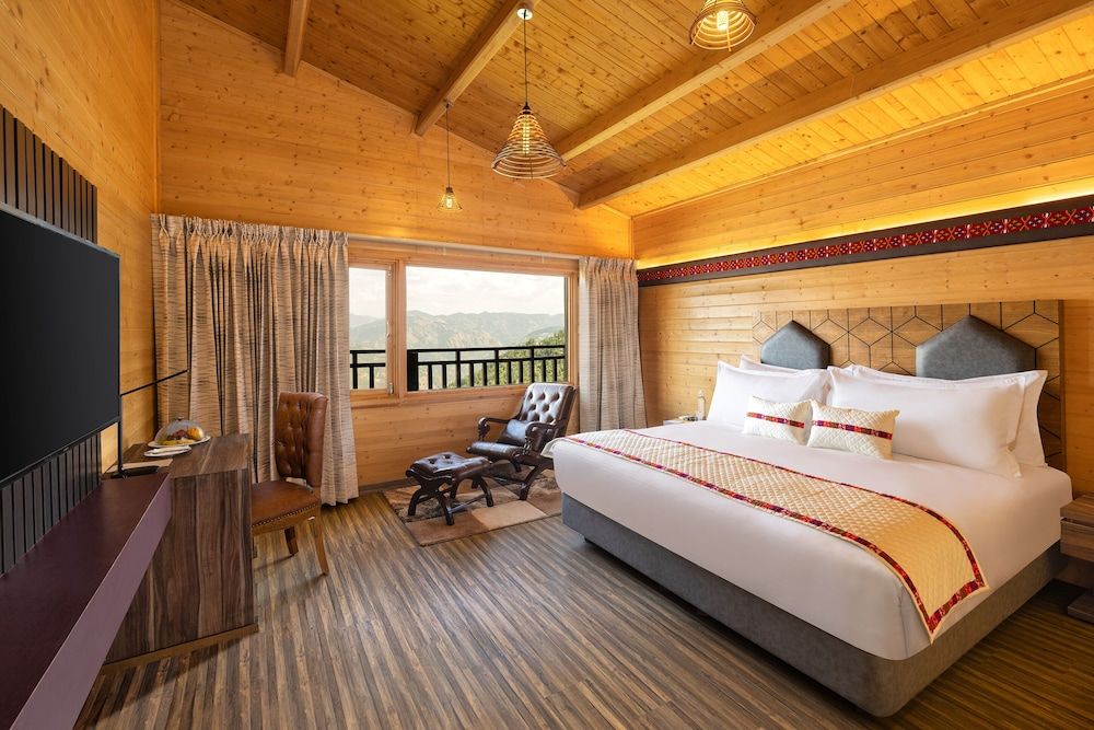 juSTa Cliffend Resort & Spa, Mashobra Villa  Private Balcony