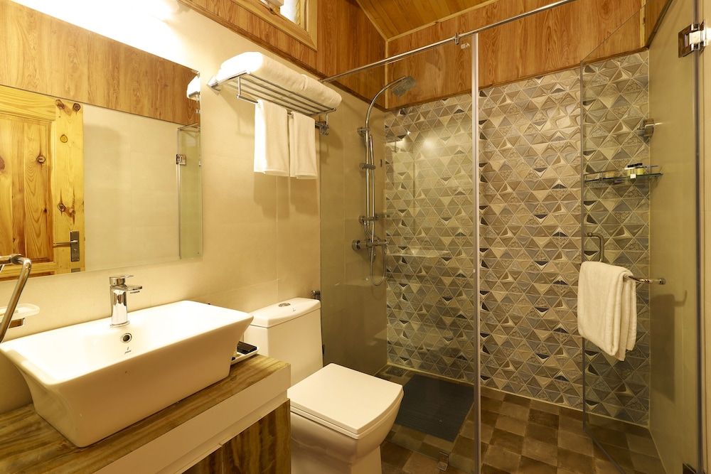 juSTa Cliffend Resort & Spa, Mashobra Villa  Private Balcony 11