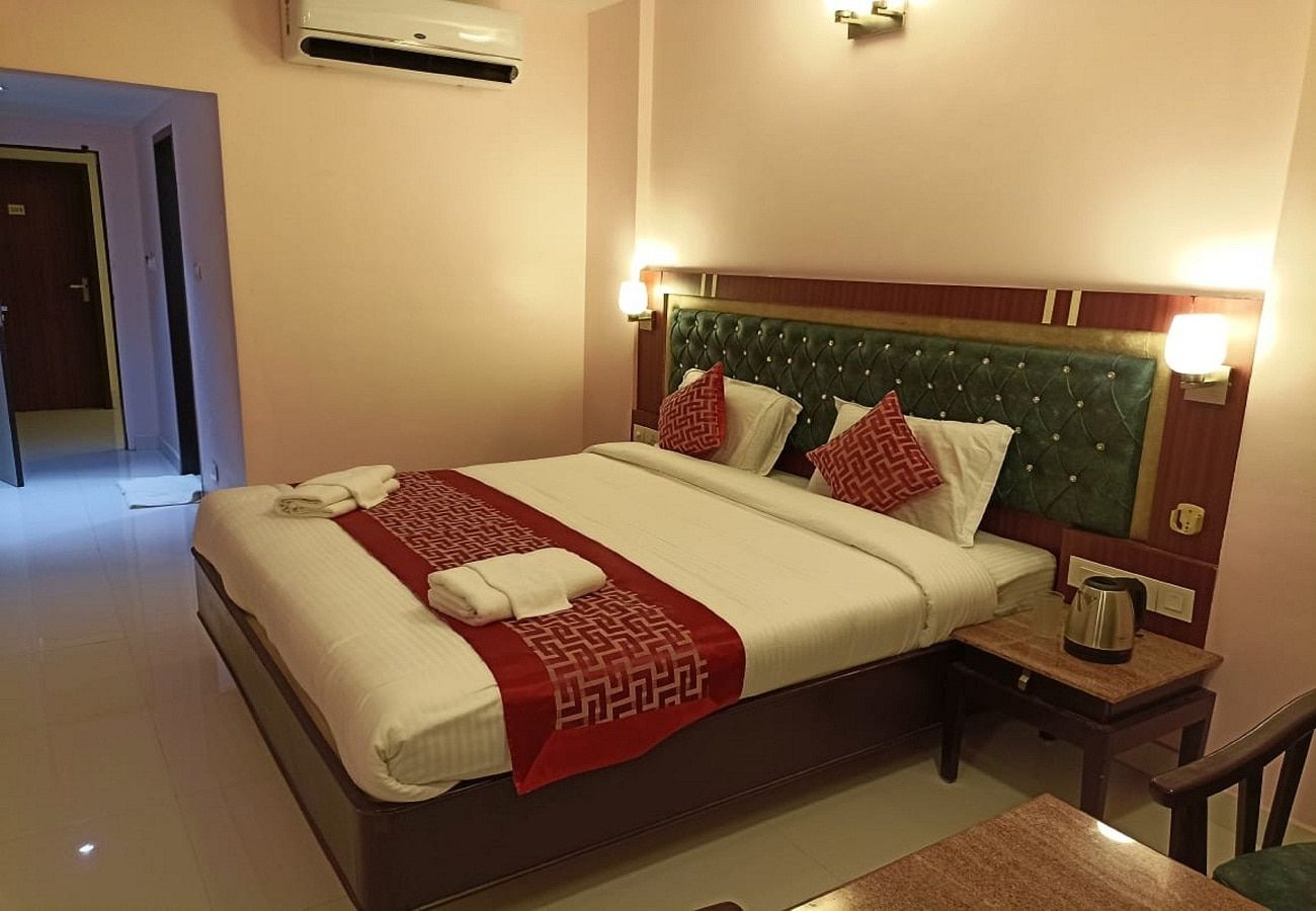 Daffodil Inn Deluxe room 4