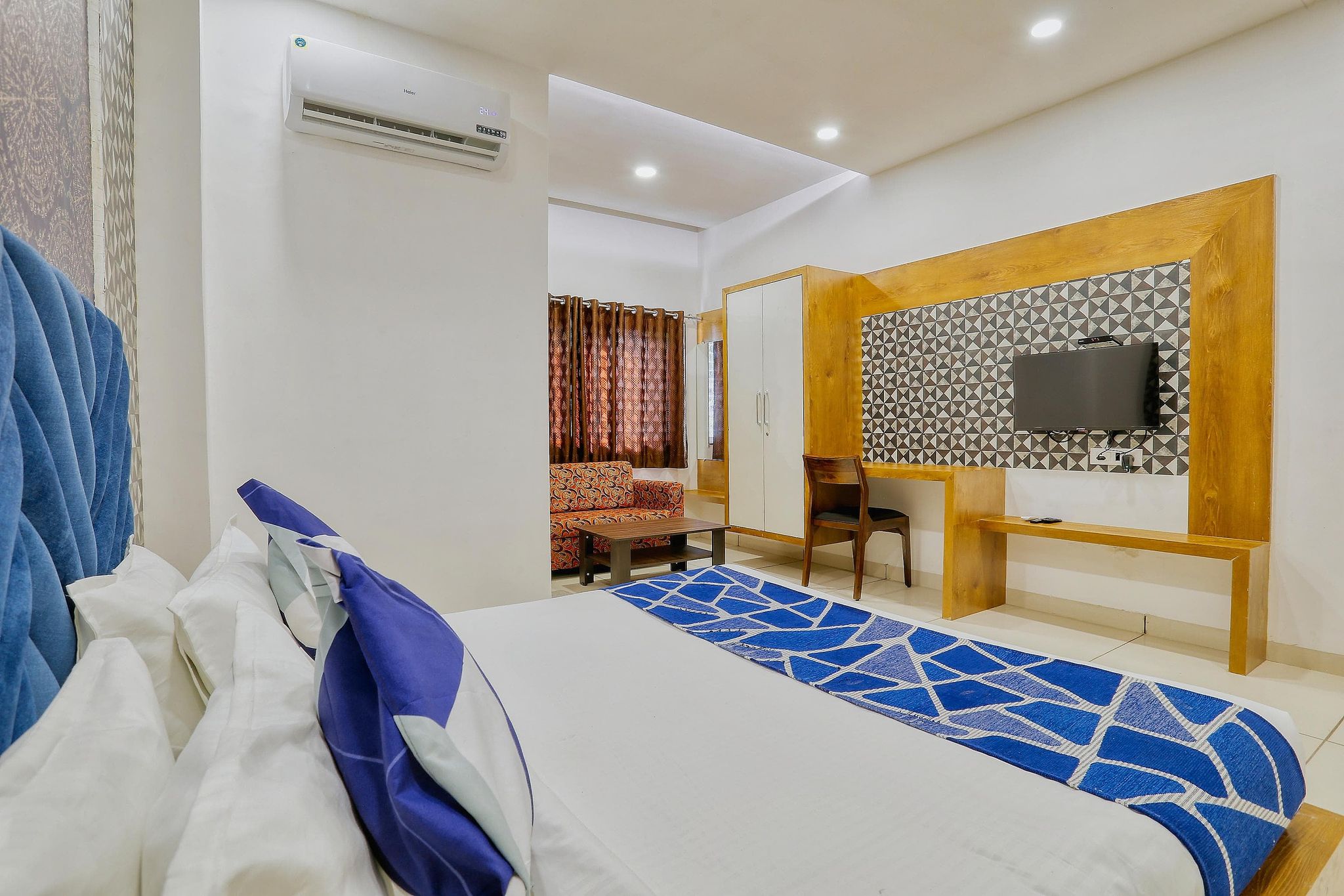 Hotel B Fine Deluxe Room 5