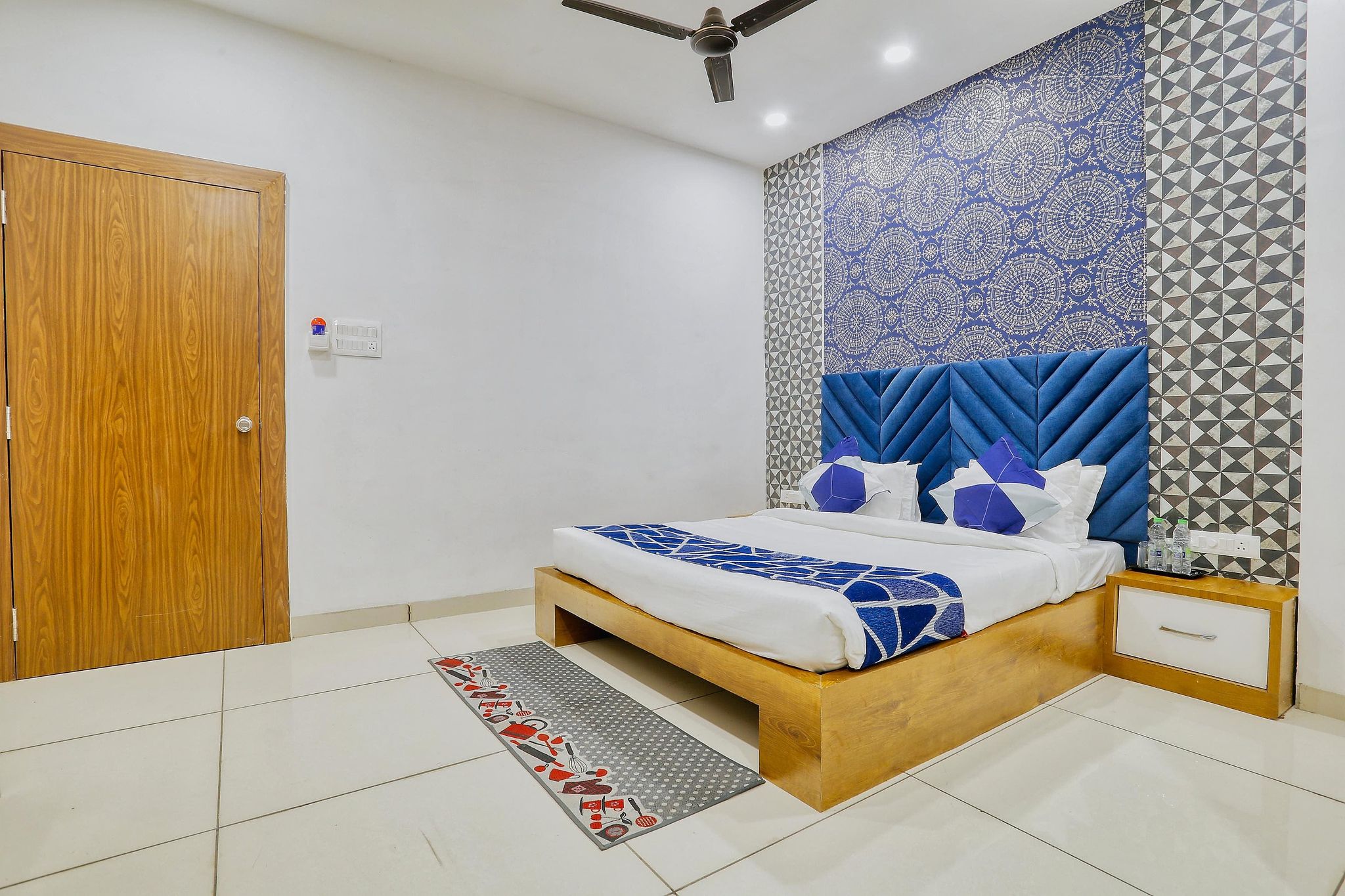 Hotel B Fine Deluxe Room 2