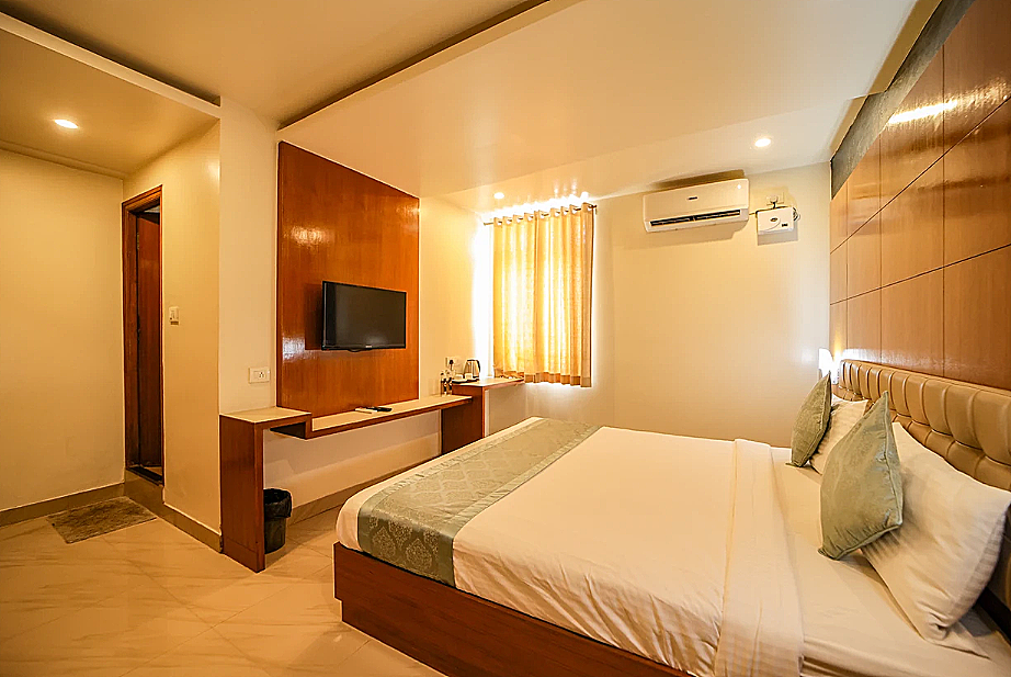 Deluxe Double or Twin Room