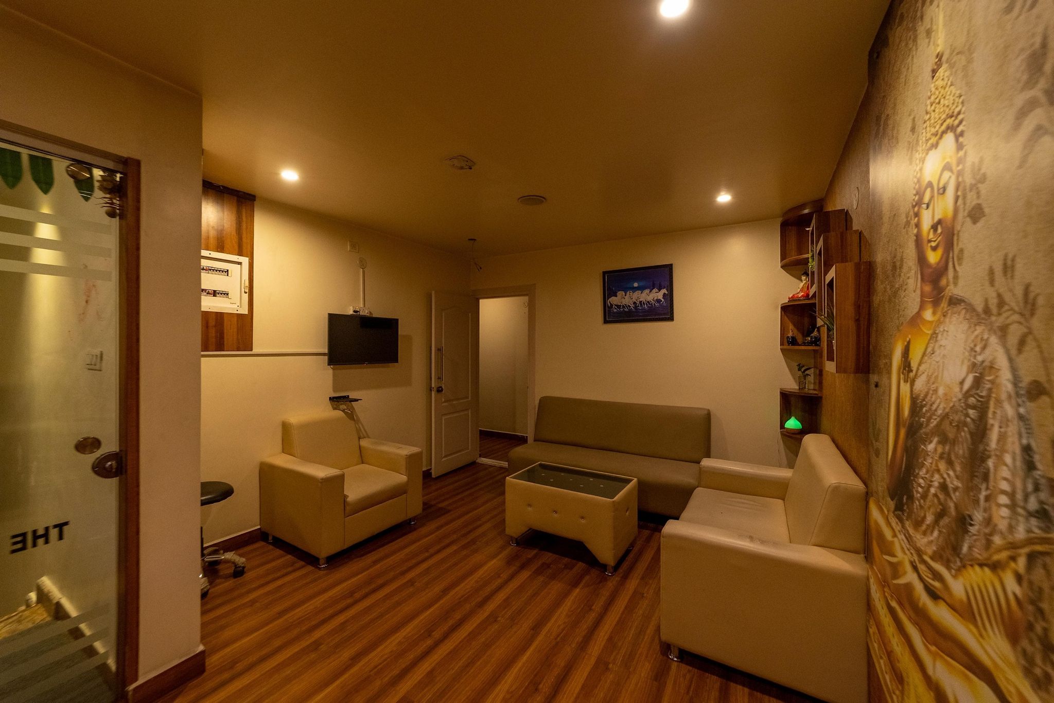 undefined TETRAD HOTELS 4