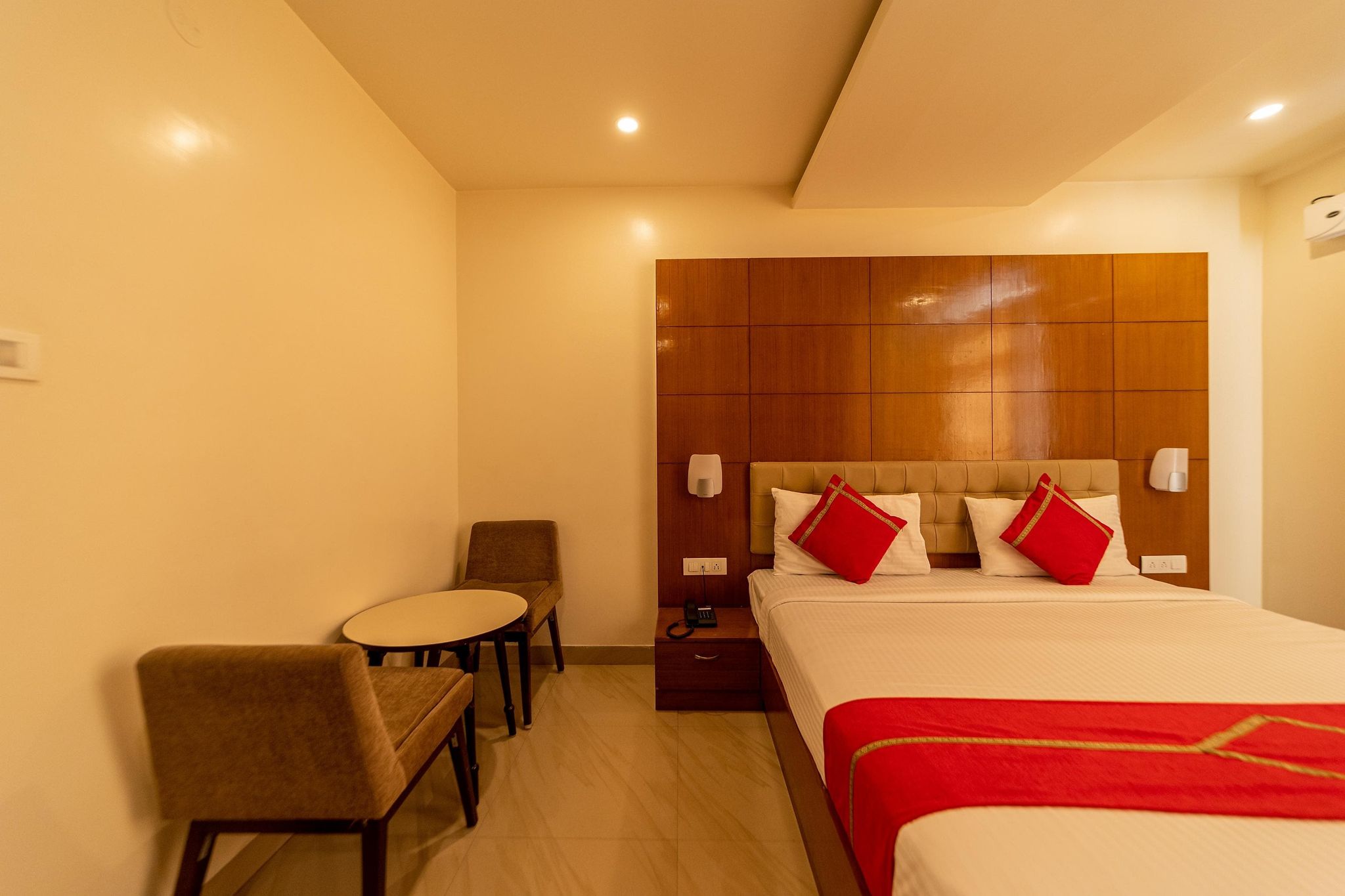 Deluxe Double or Twin Room