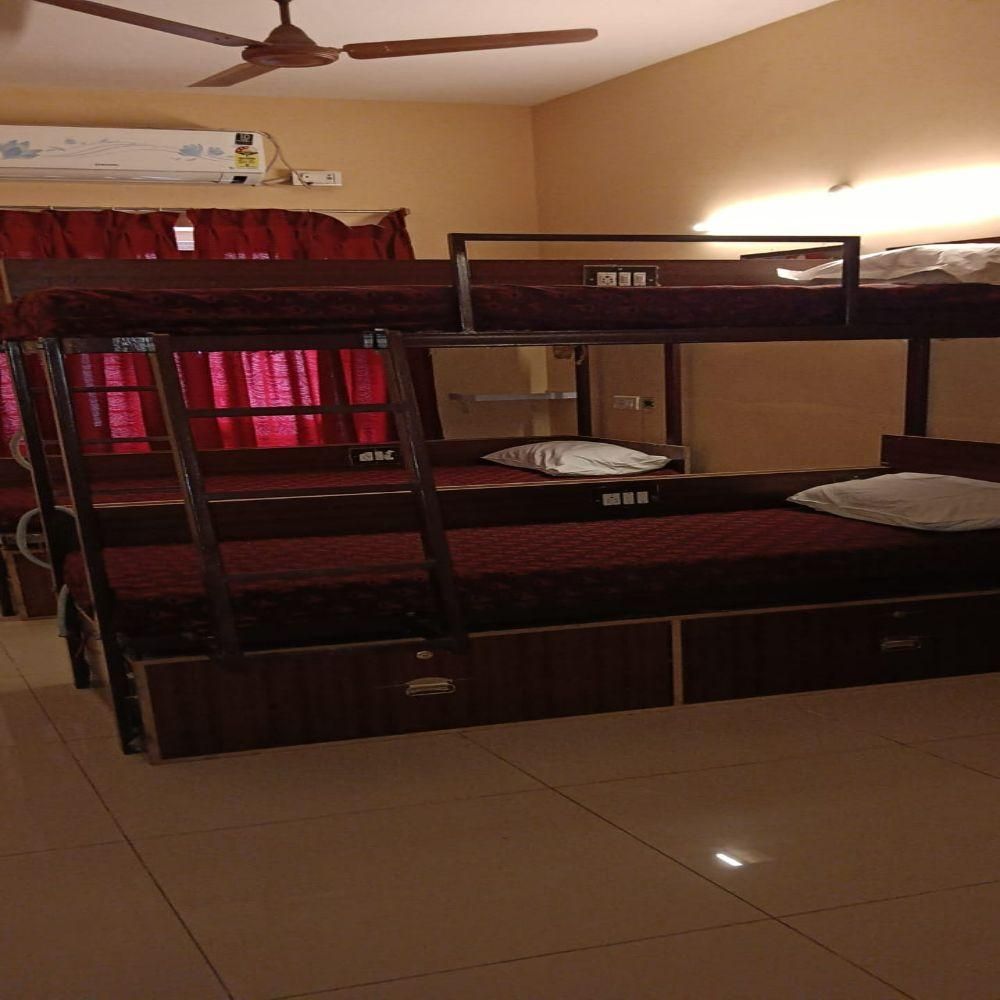 Dormitory Room - Mixed