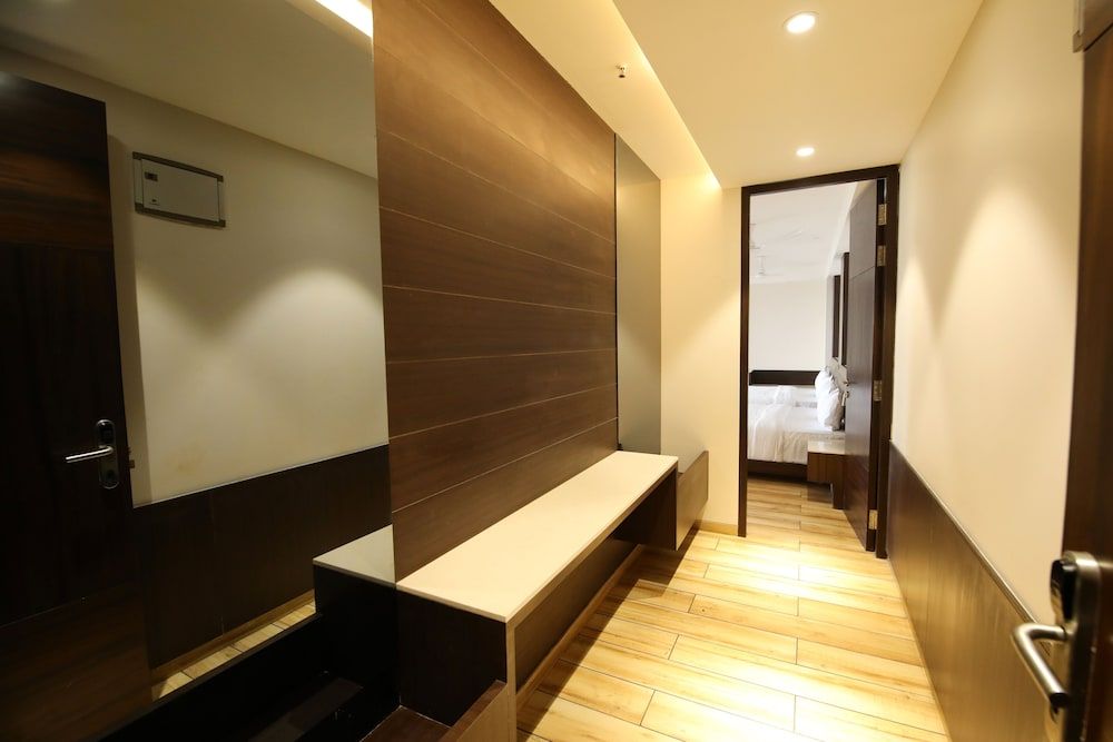 Enrise by Sayaji, Rewa Grande room with City view and King Bed 11