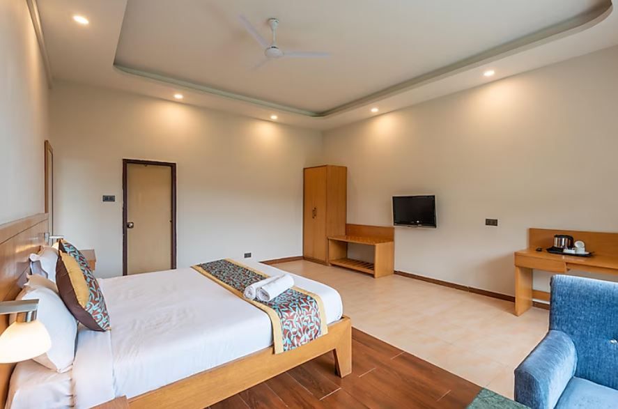 Ayali Fernhill Resort Chail Premium Valley View Room