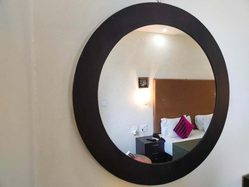 Hotel Guru Surbhi Premium Room 22