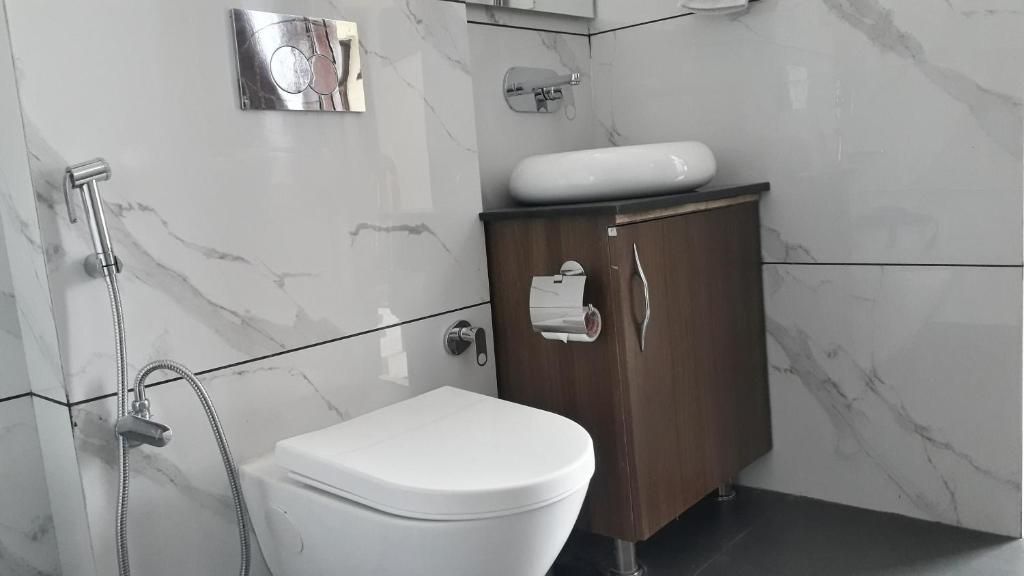 Hotel Guru Surbhi Family Room 6