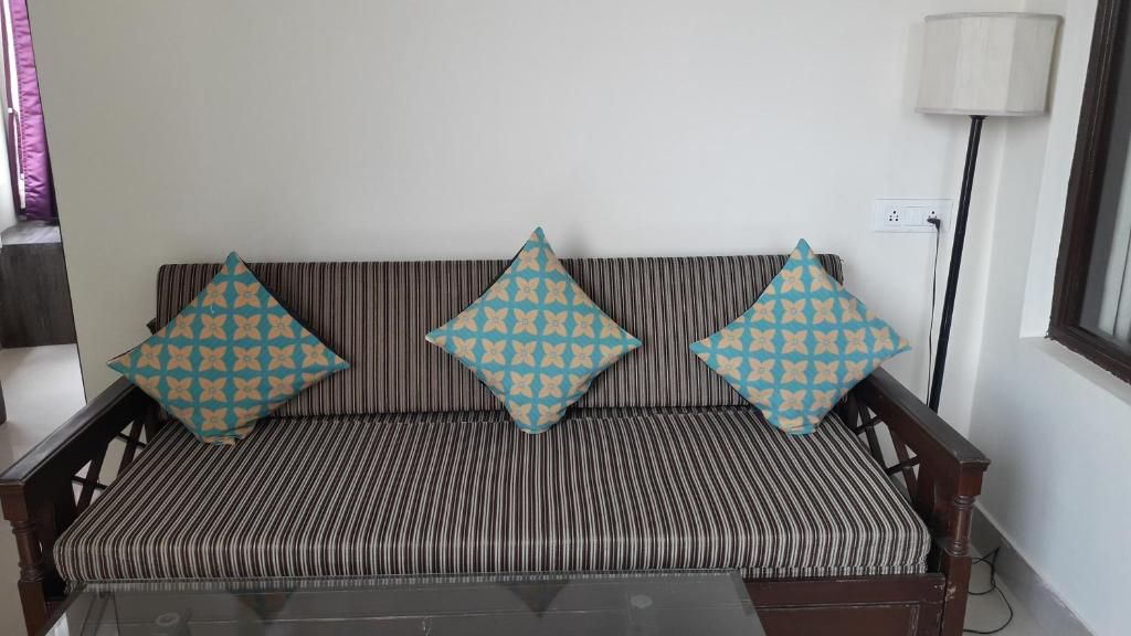 Hotel Guru Surbhi Family Room 8