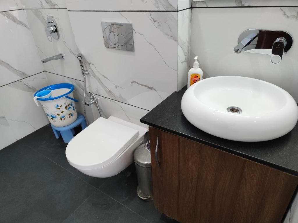 Hotel Guru Surbhi Family Room 9