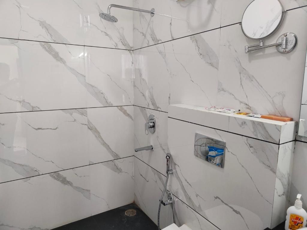 Hotel Guru Surbhi Family Room 12