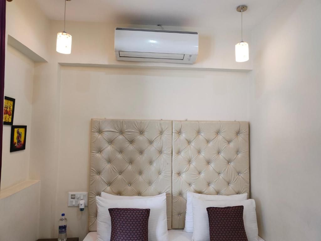 Hotel Guru Surbhi Family Room 13