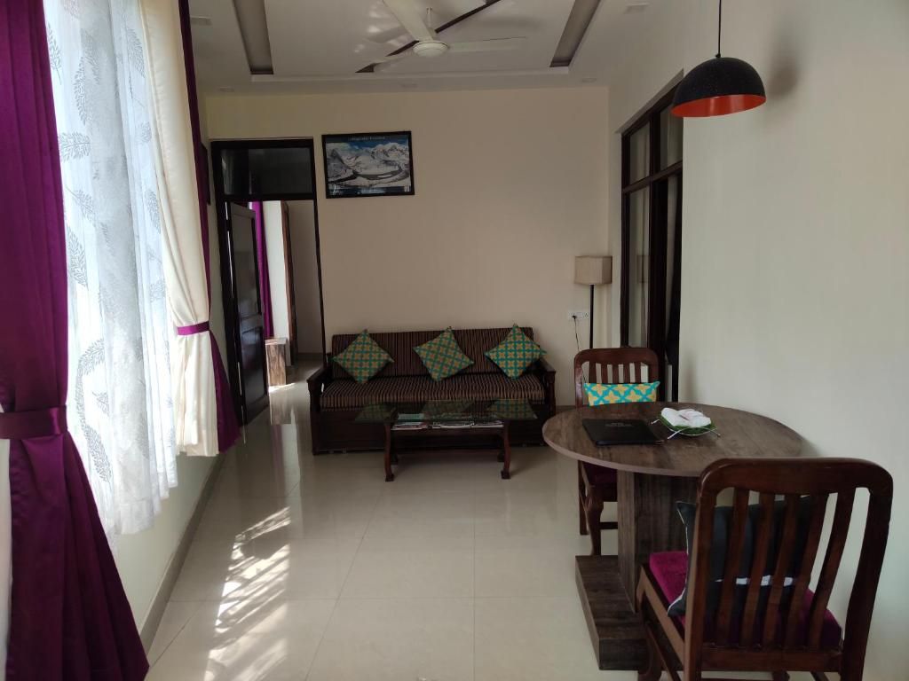 Hotel Guru Surbhi Family Room 15