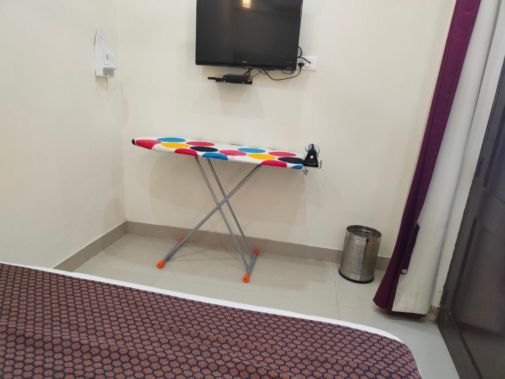 Hotel Guru Surbhi Family Room 16