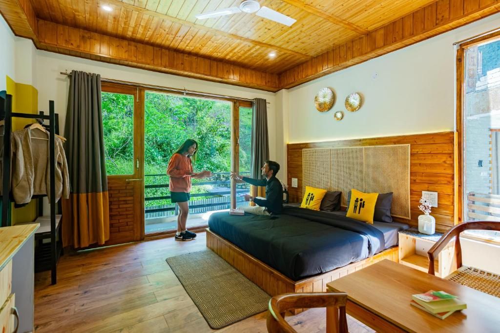 Deluxe Double Room with Balcony x B Block