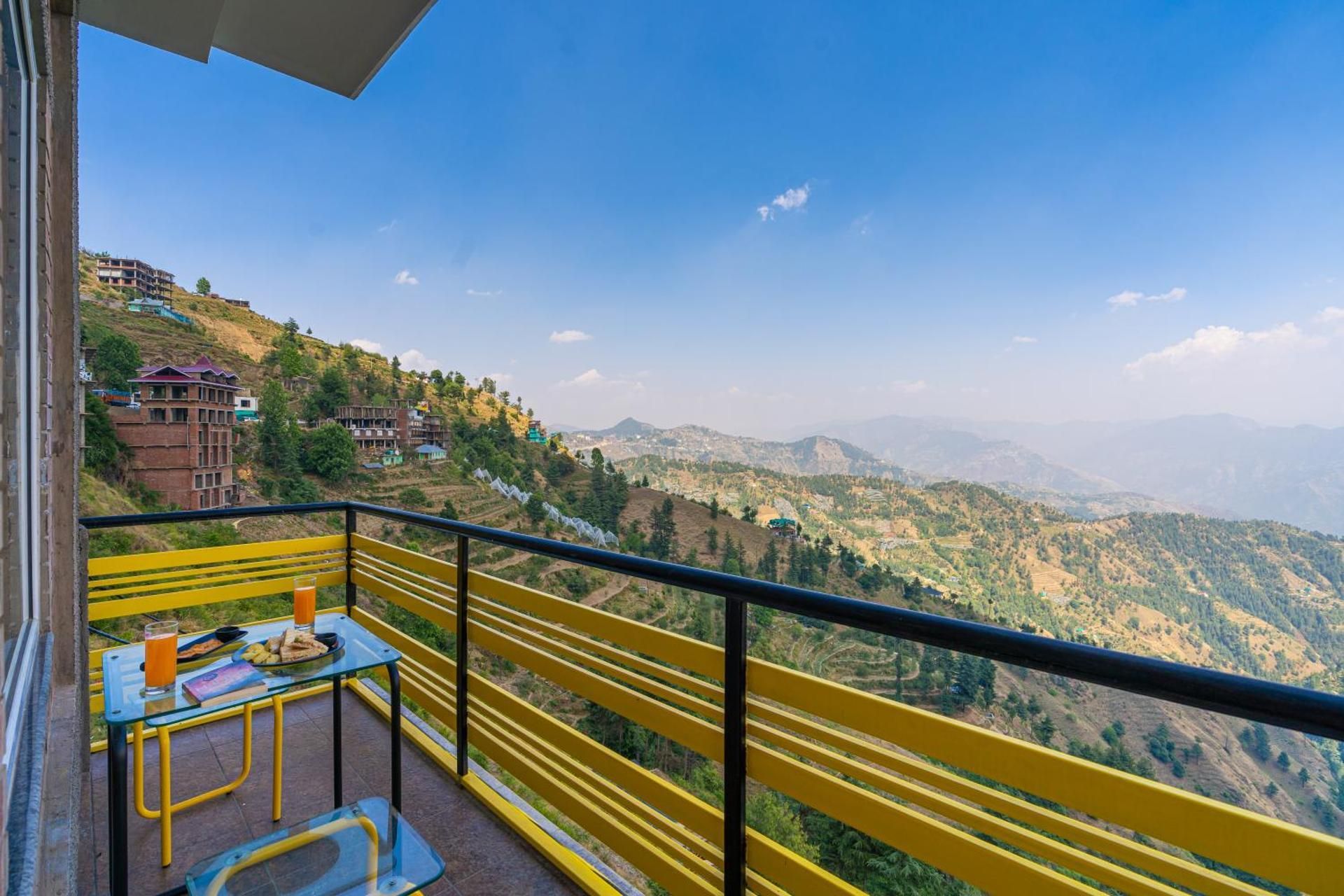 The Hosteller Kufri, Shimla Deluxe Double Room 5