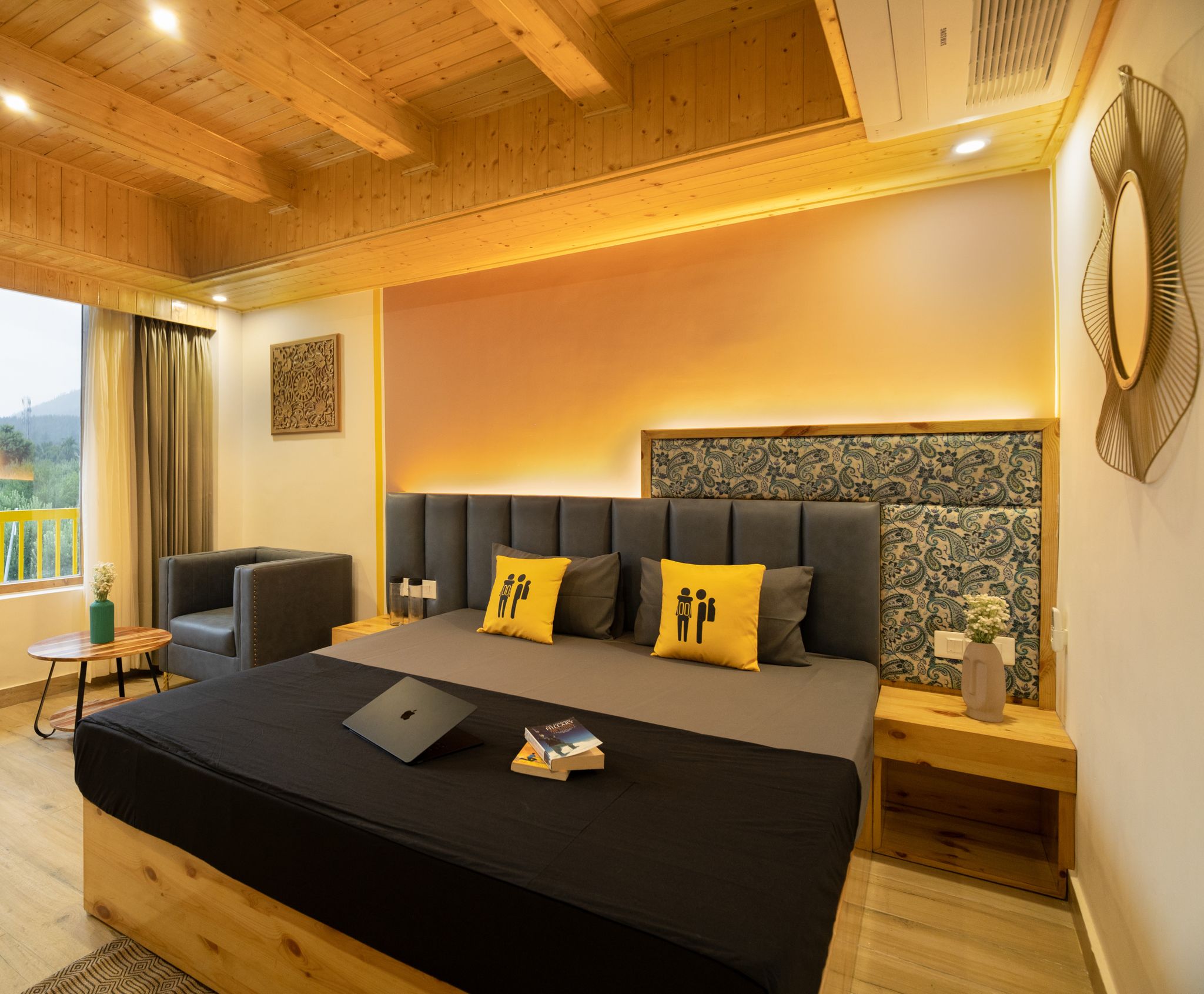 The Hosteller Old Manali, Manu Temple Deluxe Double Room with Balcony  3