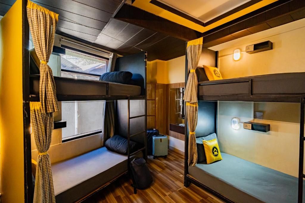 Bed in 4 Bed Mixed Dormitory