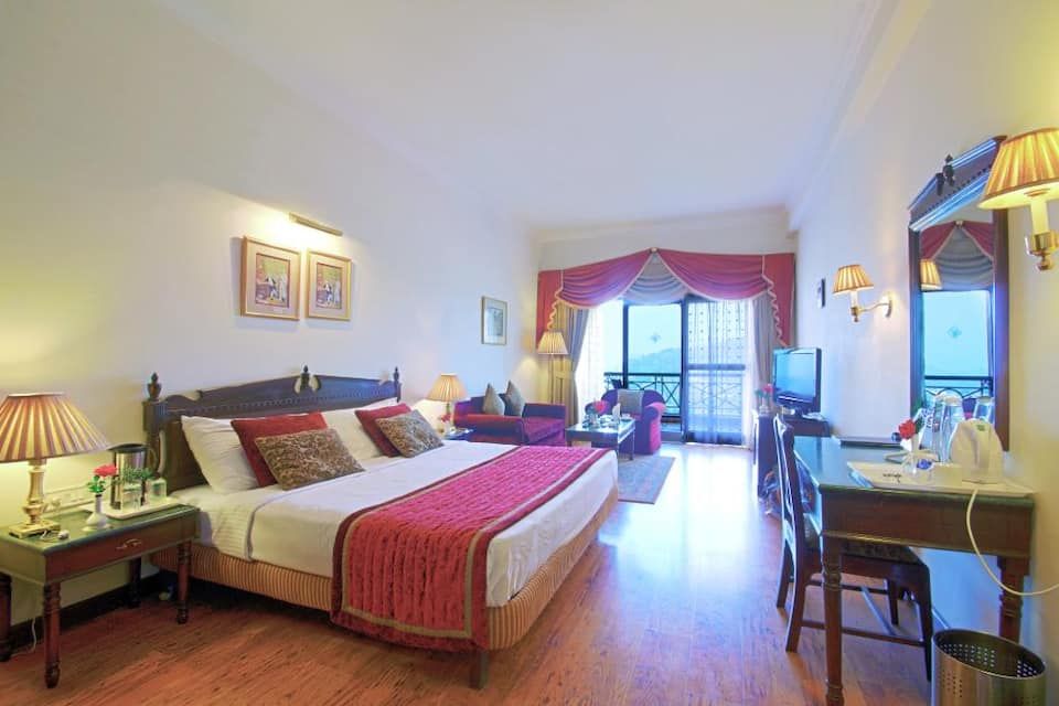 Kasauli Resort by Piccadily Deluxe AC Rooms With Balcony 4