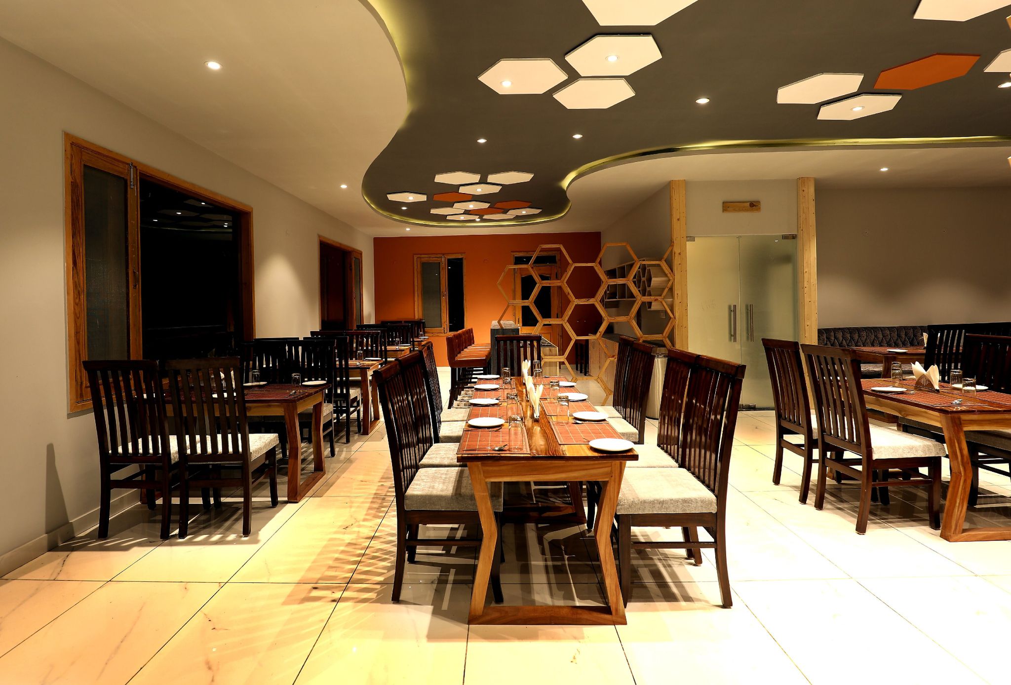 Food & Dining