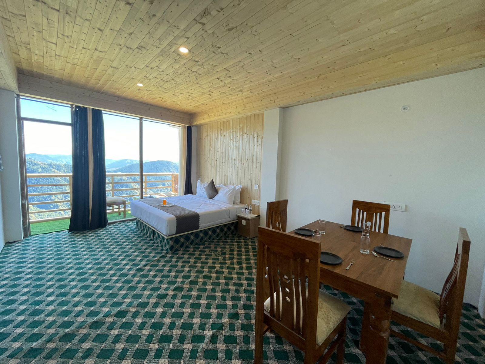 Executive Room Valley View with Balcony