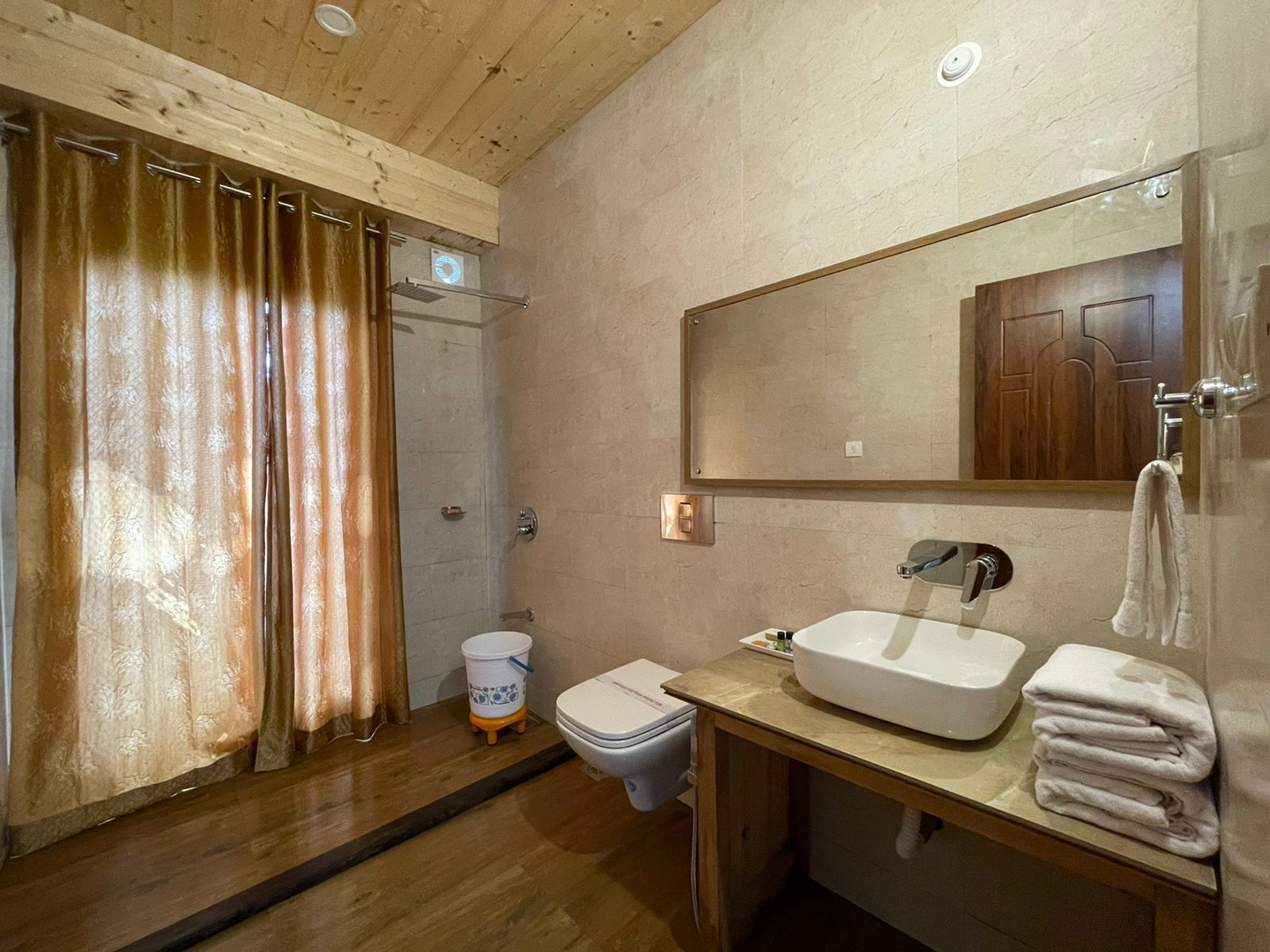 image_3989941_fcb1bd40-db42-4ad6-8f53-81f119b3bc84