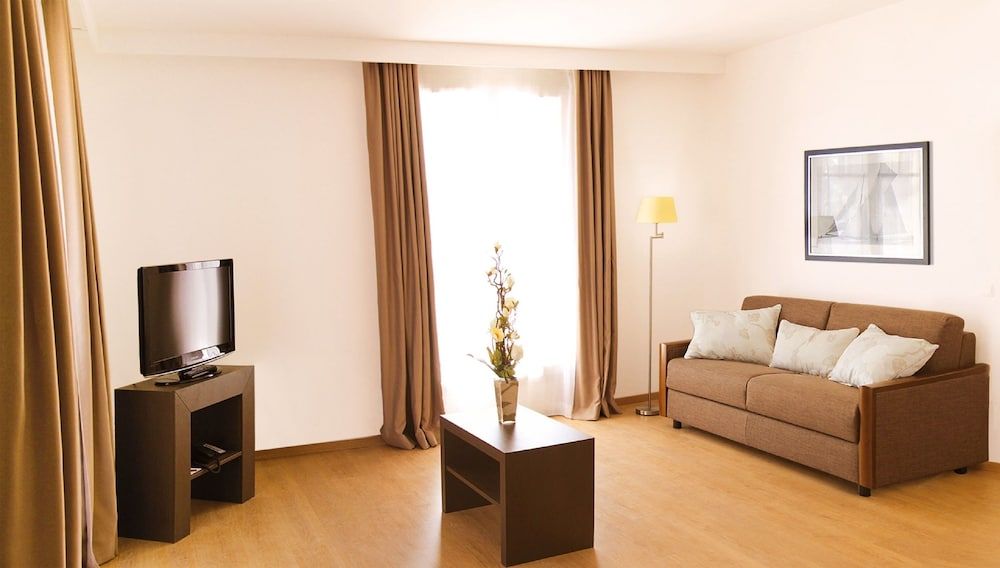 Residhome Arcachon Plazza Apartment, 1 Bedroom (4 pax) 9